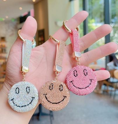 Full Rhinestone Smiley Face Keychain, Colorful Rhinestone‑encrusted Emoji Charm, Fashion Cute Bag Pendant for Girls, Mixed Wholesale In‑stock