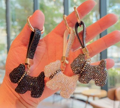 Cross‑border Hot‑selling Full Rhinestone Dog Keychain, Luxury Stylish Charm, Fashion Bag Pendant for Women, Wholesale Available