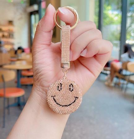 Full Rhinestone Smiley Face Keychain, Colorful Rhinestone‑encrusted Emoji Charm, Fashion Cute Bag Pendant for Girls, Mixed Wholesale In‑stock